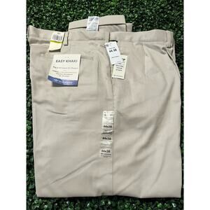 Dockers Pants Mens 44x38 Light Khaki Relaxed Fit Pleated Khaki Cuffed Cotton New